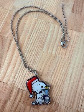Peanuts Snoopy and Woodstock Christmas silver tone necklace
